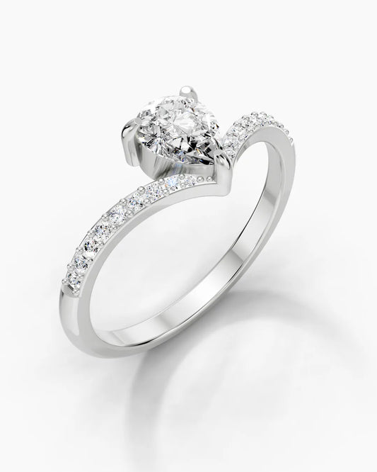 Queen’s Crest Women Ring