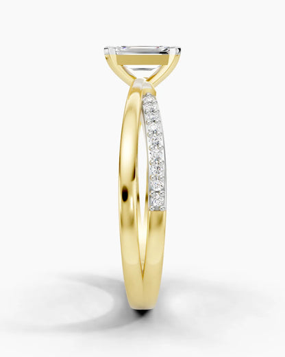Timeless Emerald Women Ring