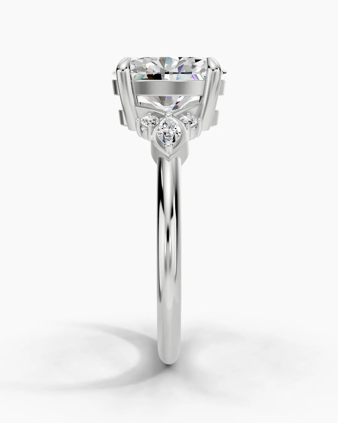 Gleaming Oval Women Ring