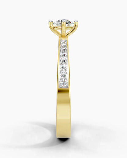 Focus Point Women Ring